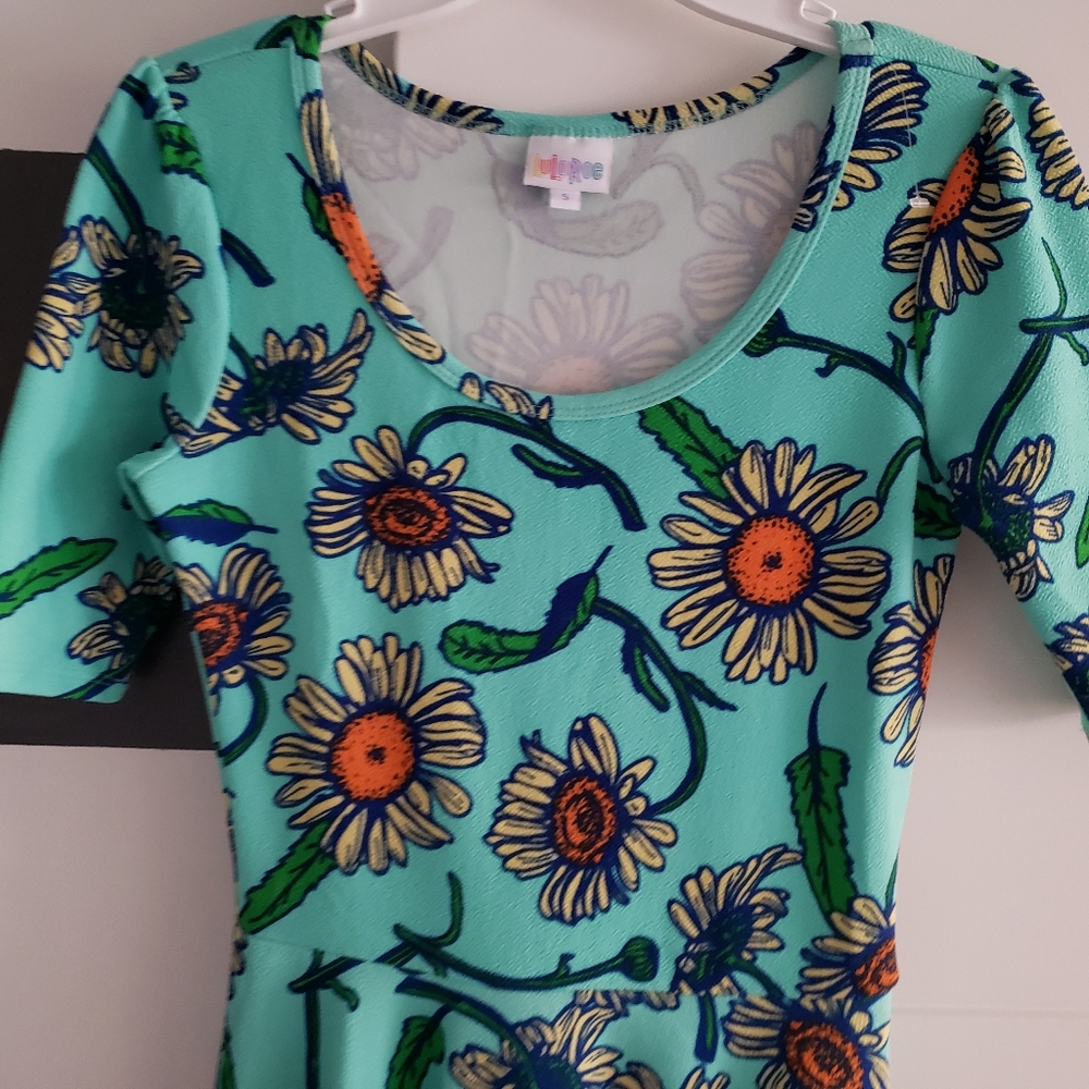 EUC LULAROE Nicole emerald green floral skirt dress (S > 6-8) - Picture 6 of 8